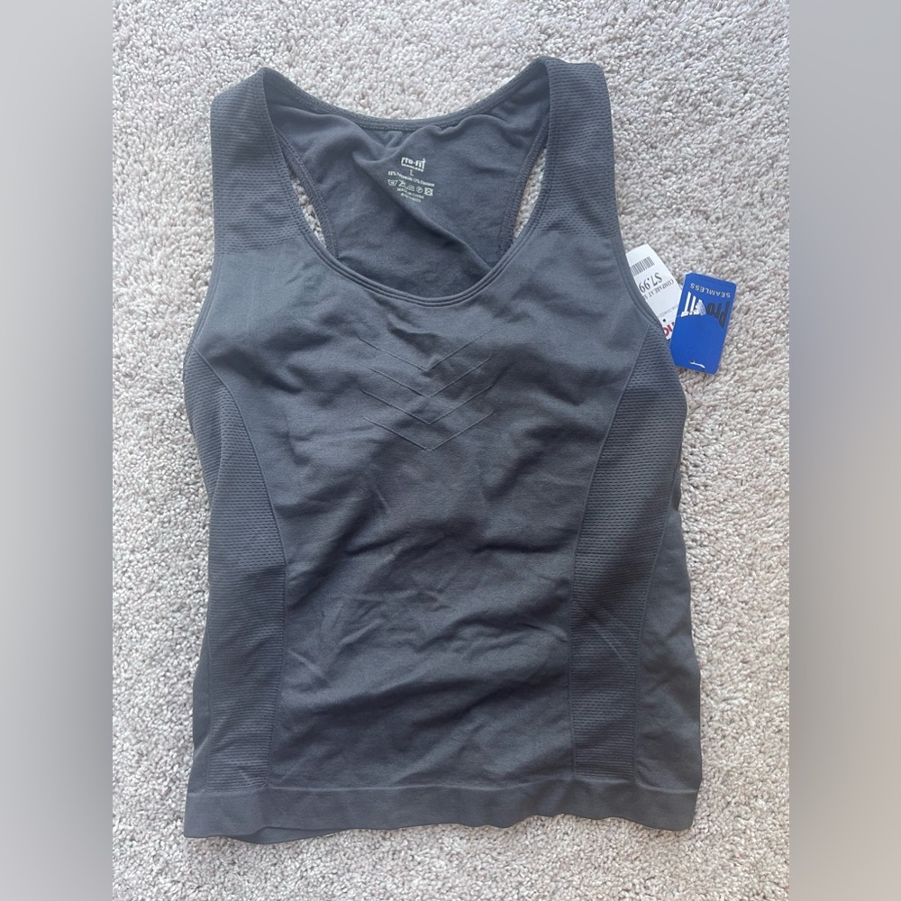 NWT Pro Fit Seamless Workout Top